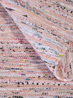 Fleckerl-Teppich, Rose -Einrichtungsgeschäft Moelndal FleckerlTeppich Hellrot Rose wel