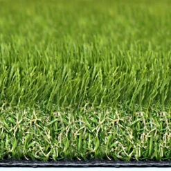 Rasen-Teppichboden, Light Green -Einrichtungsgeschäft NaturaleGreen Kunstrasen Gruen LightGreen lup2