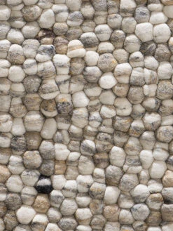 Filzkugel-Teppich, Natur -Einrichtungsgeschäft Oviedo Filzkugelteppich beige natur lup