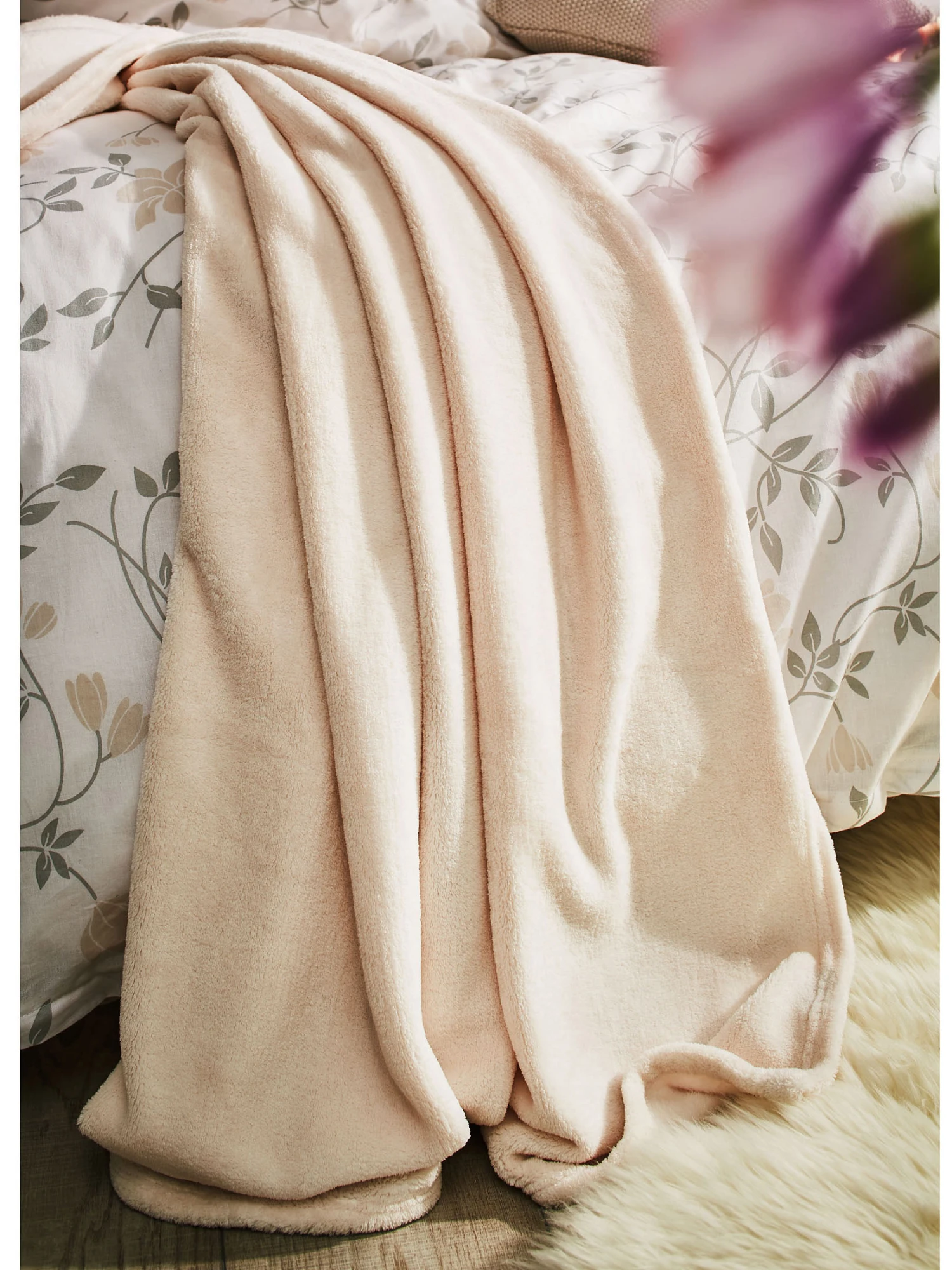 Decke, Creme 3 Decke, Creme