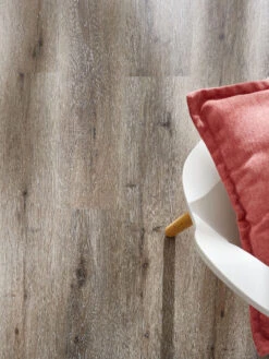 Vinylboden, Rustic Oak 10243 -Einrichtungsgeschäft WhisperWood VinylPlanke RusticOak mil4